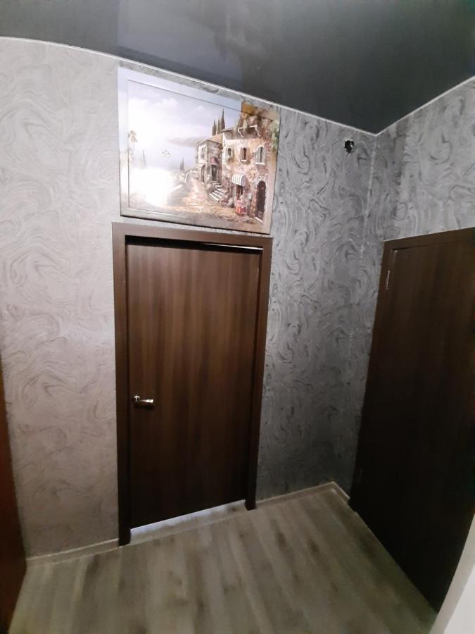 Apartment 2 Bed Rooms Near Aristokrat Zaporizhia Ngoại thất bức ảnh